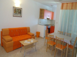 Apartmani Vila Lana Vrsi 