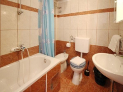 Apartmenthaus Derencinovic Baska (Insel Krk)