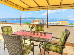 Apartmenthaus Villa Vesna - Family house apartments Crikvenica