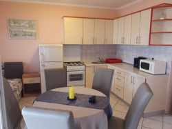 Apartmenthaus Vivien Kustici (Insel Pag)