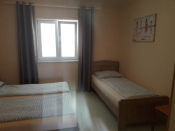 Apartmenthaus Vivien Kustici (Insel Pag)