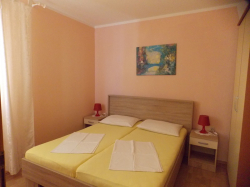 Apartmenthaus Vivien Kustici (Insel Pag)