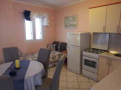 Apartmenthaus Vivien Kustici (Insel Pag)