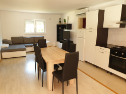 Apartmenthaus Vila Laura Tkon (Insel Pasman)