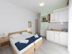 Apartmenthaus Bed & Breakfast Klaričić  Zivogosce