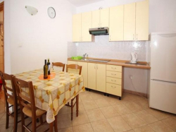 Apartments Derencinovic Baska (Island Krk)