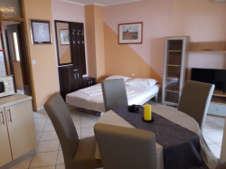 Apartments Vivien Kustici (Island Pag)