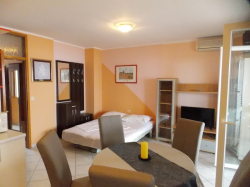 Apartments Vivien Kustici (Island Pag)