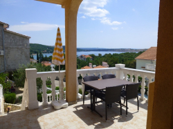 Apartments Villa Rosmarin Omisalj (Island Krk)