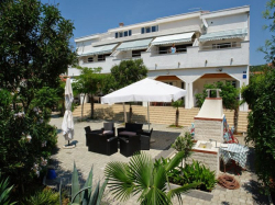 Apartments Devcic Stara Novalja (Island Pag)